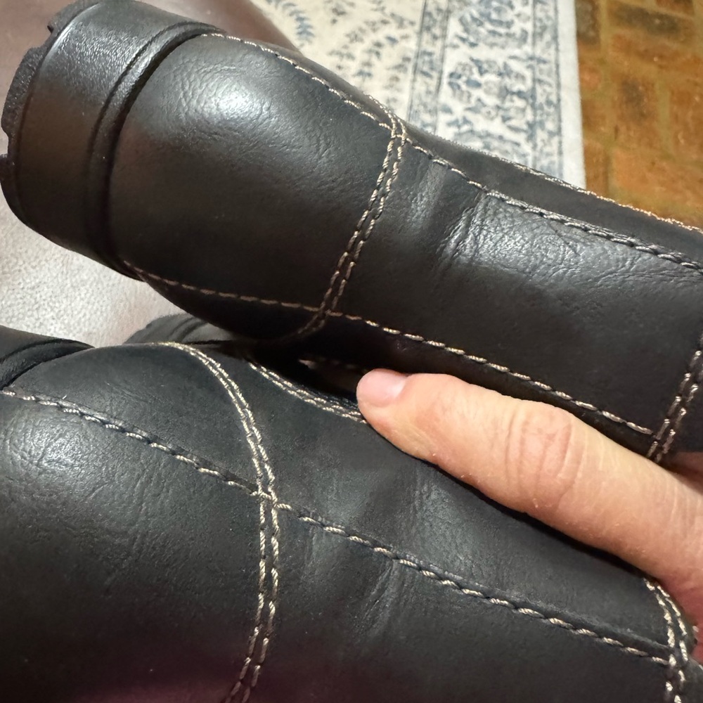 Eastland Black Ankle Boots - Picture 3 of 8